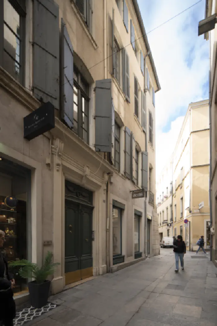 Nîmes